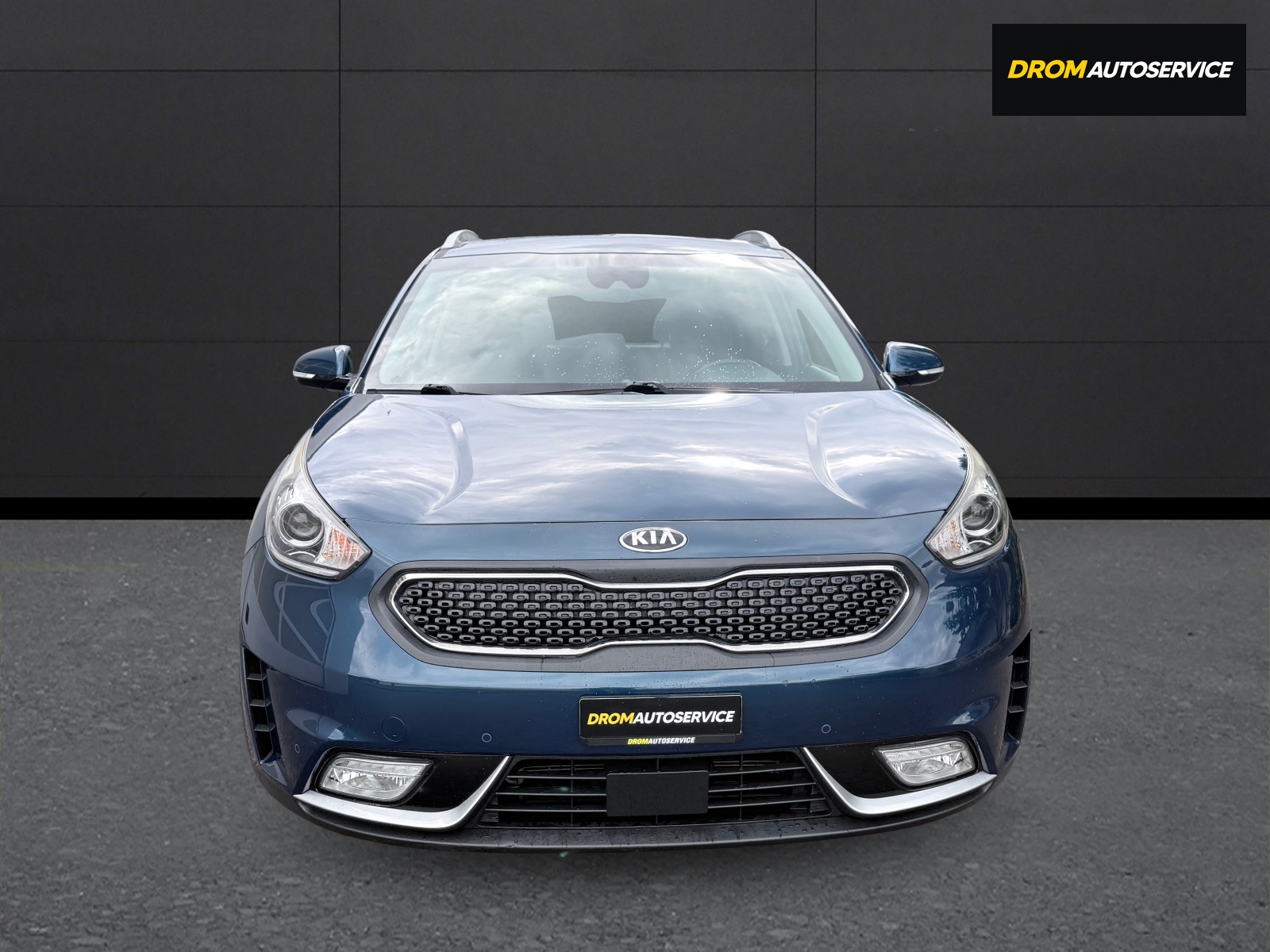 KIA Niro 1.6GDi Hybrid Style DCT-image-1
