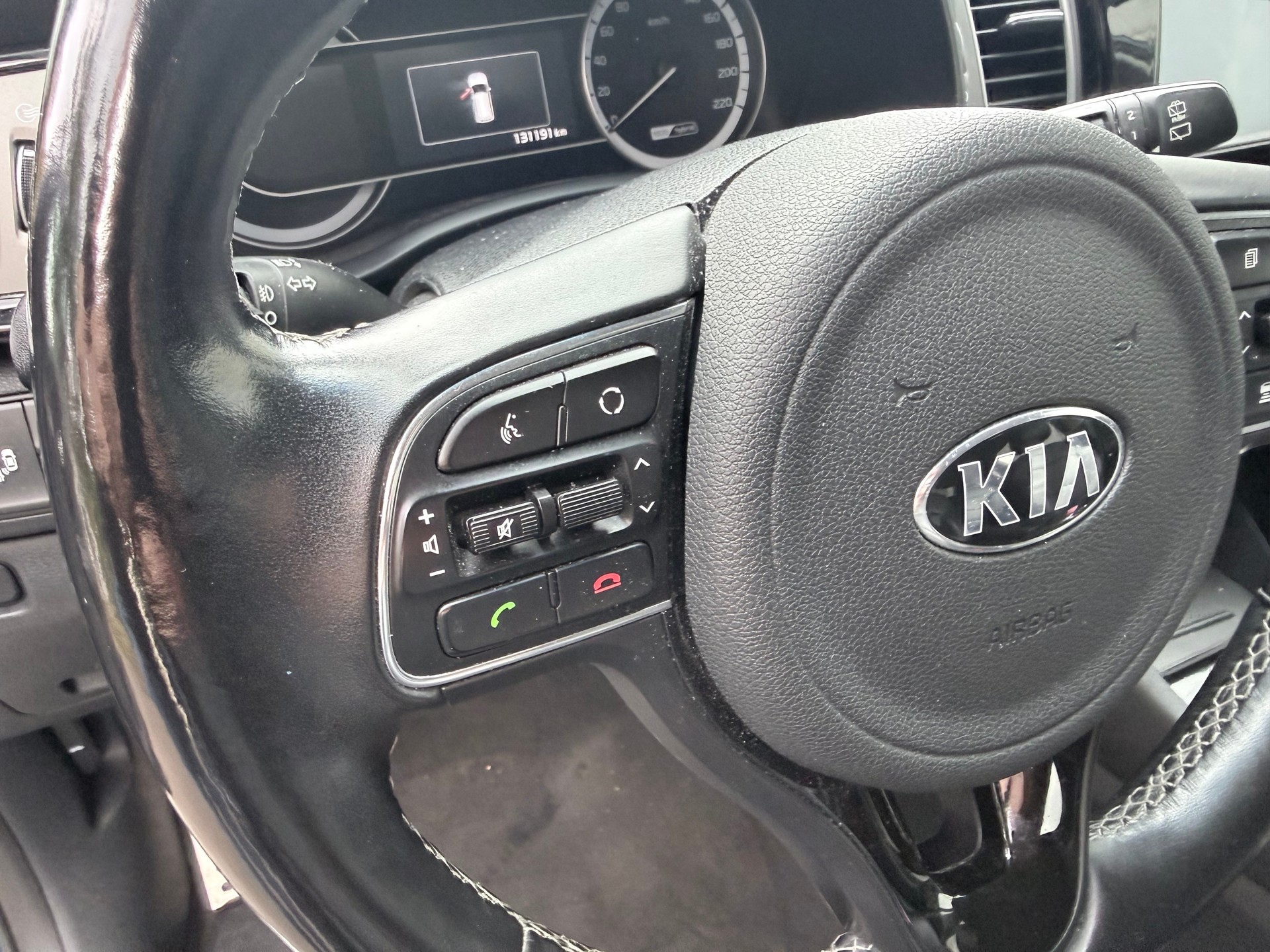 KIA Niro 1.6GDi Hybrid Style DCT-image-11