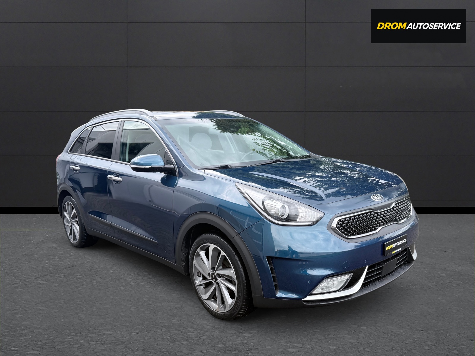 KIA Niro 1.6GDi Hybrid Style DCT-image-0