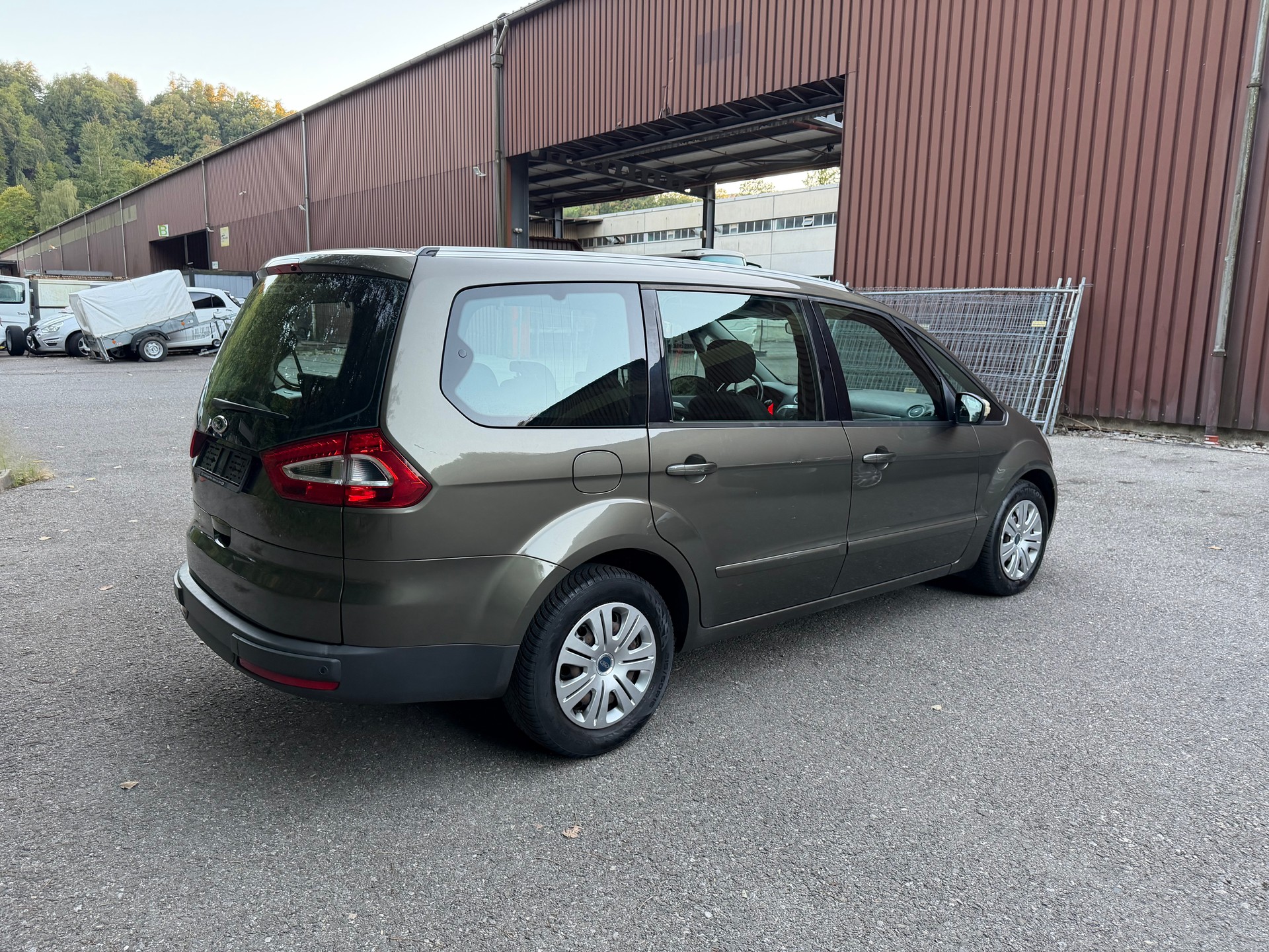 FORD Galaxy 2.0 TDCi KNIE-Edition PowerShift-image-6