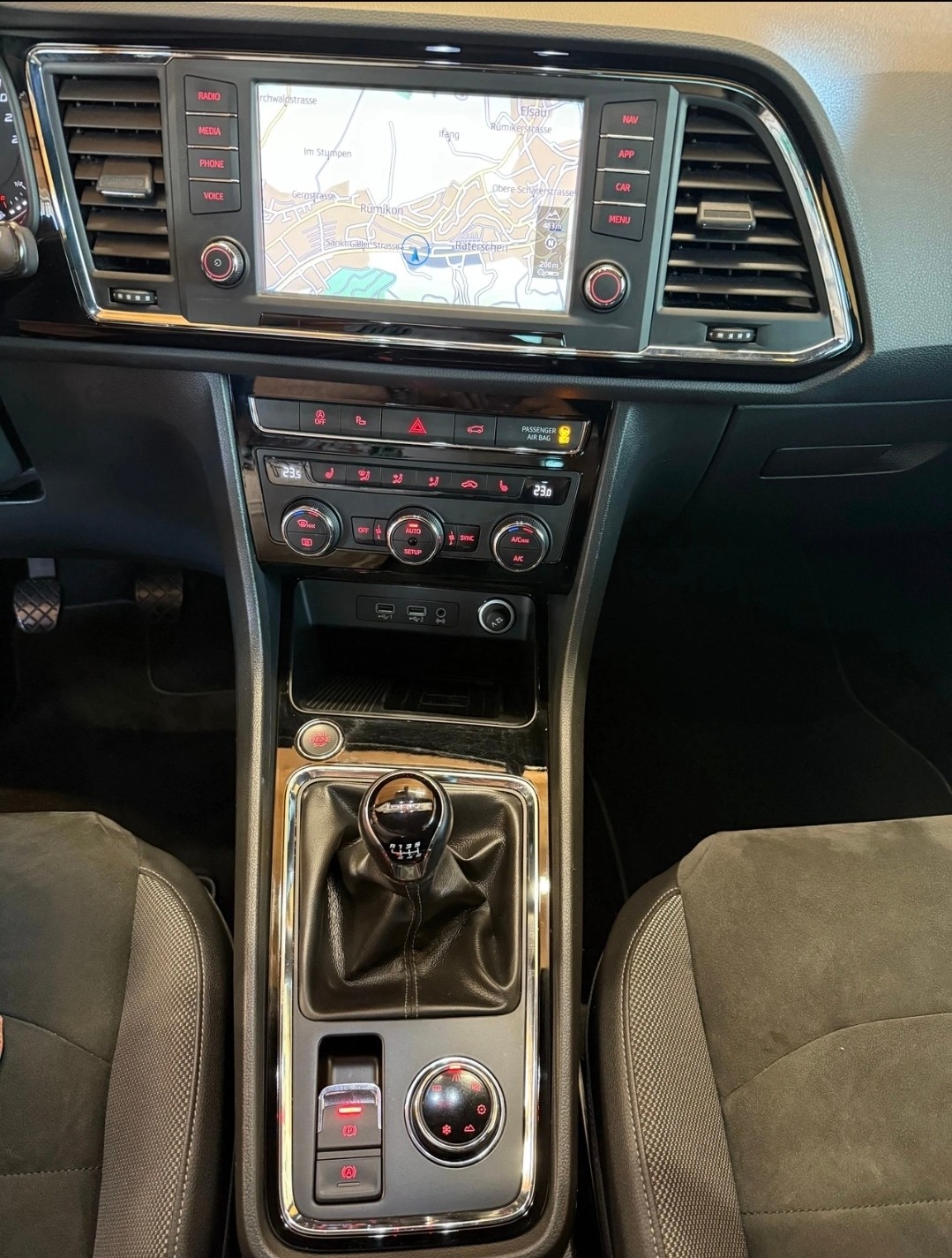SEAT Ateca 2.0 TDI CR Xcellence 4Drive-image-11