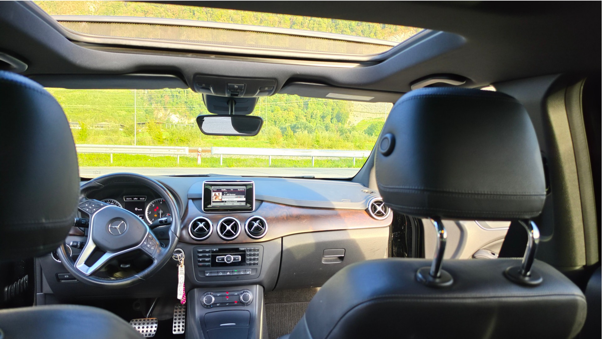 MERCEDES-BENZ B 180 CDI BlueEF-image-1