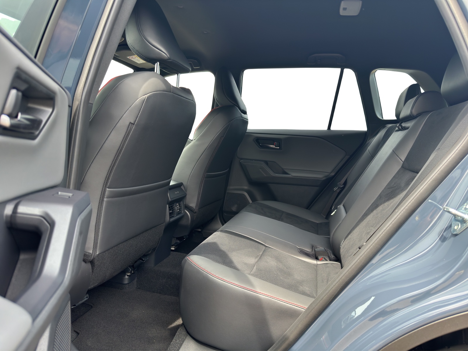 TOYOTA RAV4 2.5 Plug-In-Hybrid GR Sport-image-4