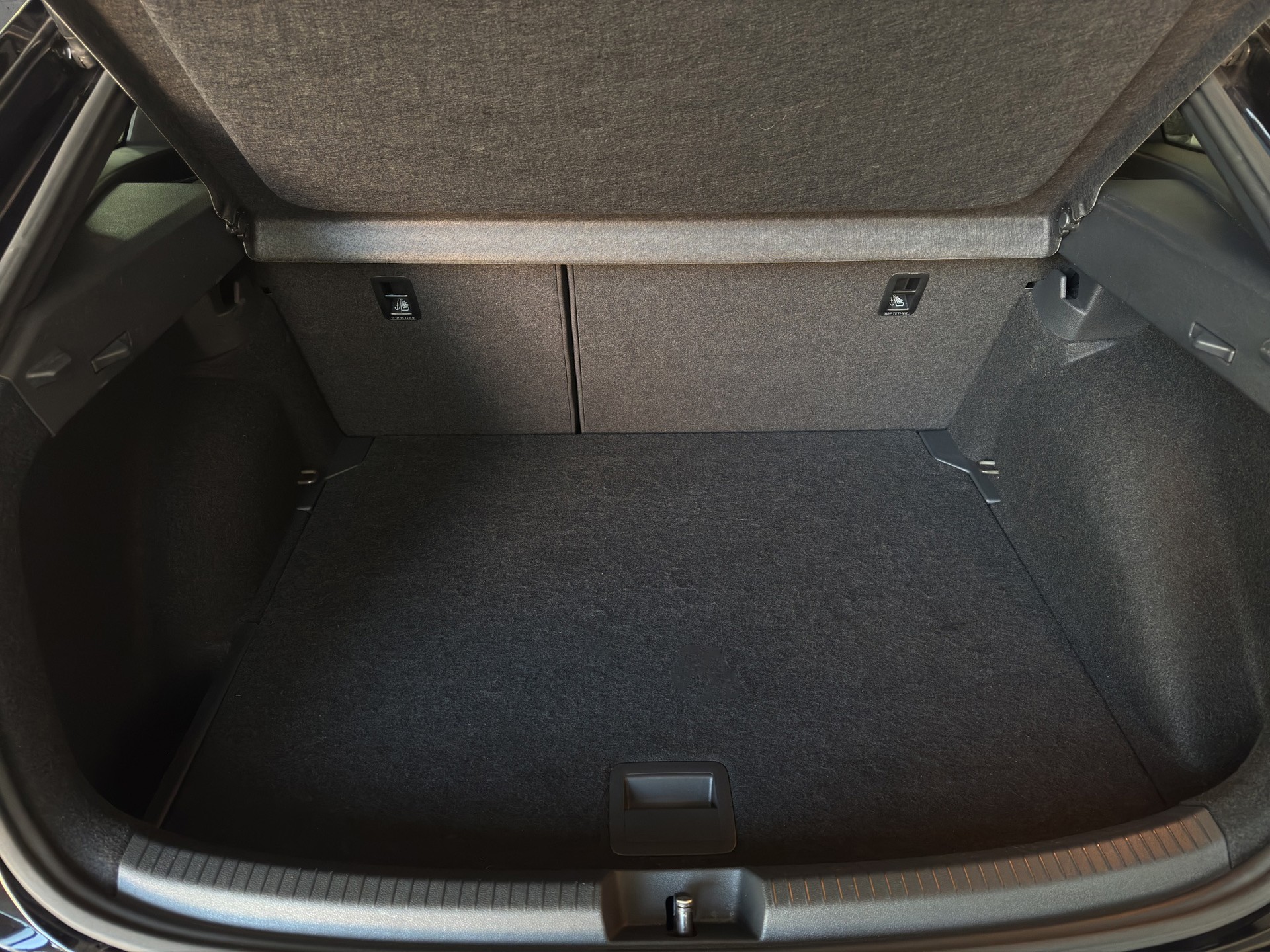 VW Taigo 1.0 TSI R-Line DSG "18"Alu-Navi-RK.-Kamera-Matrix"-image-20