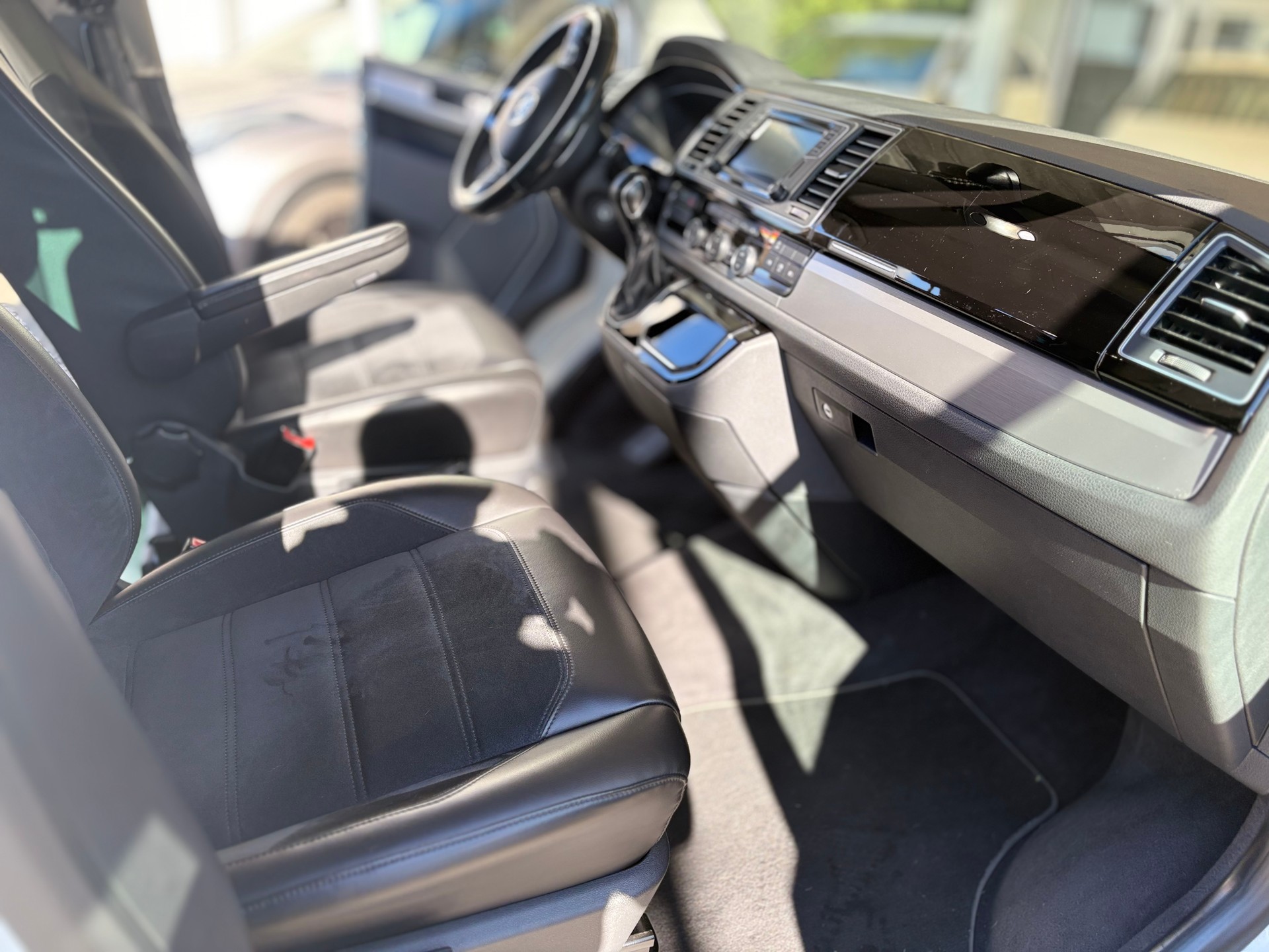 VW T6 Multivan 2.0 Bi-TDI Highline DSG-image-9