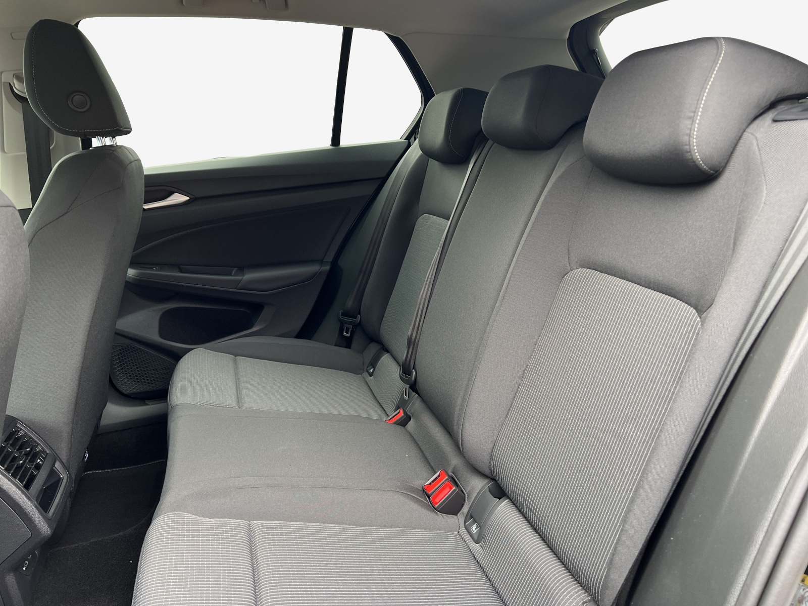 VW Golf 1.5 e TSI mHEV Value DSG-image-11