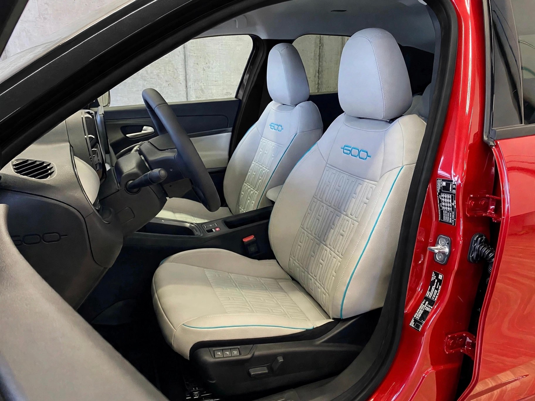 FIAT 600h*MildHybrid*Swiss*La Prima*-image-3