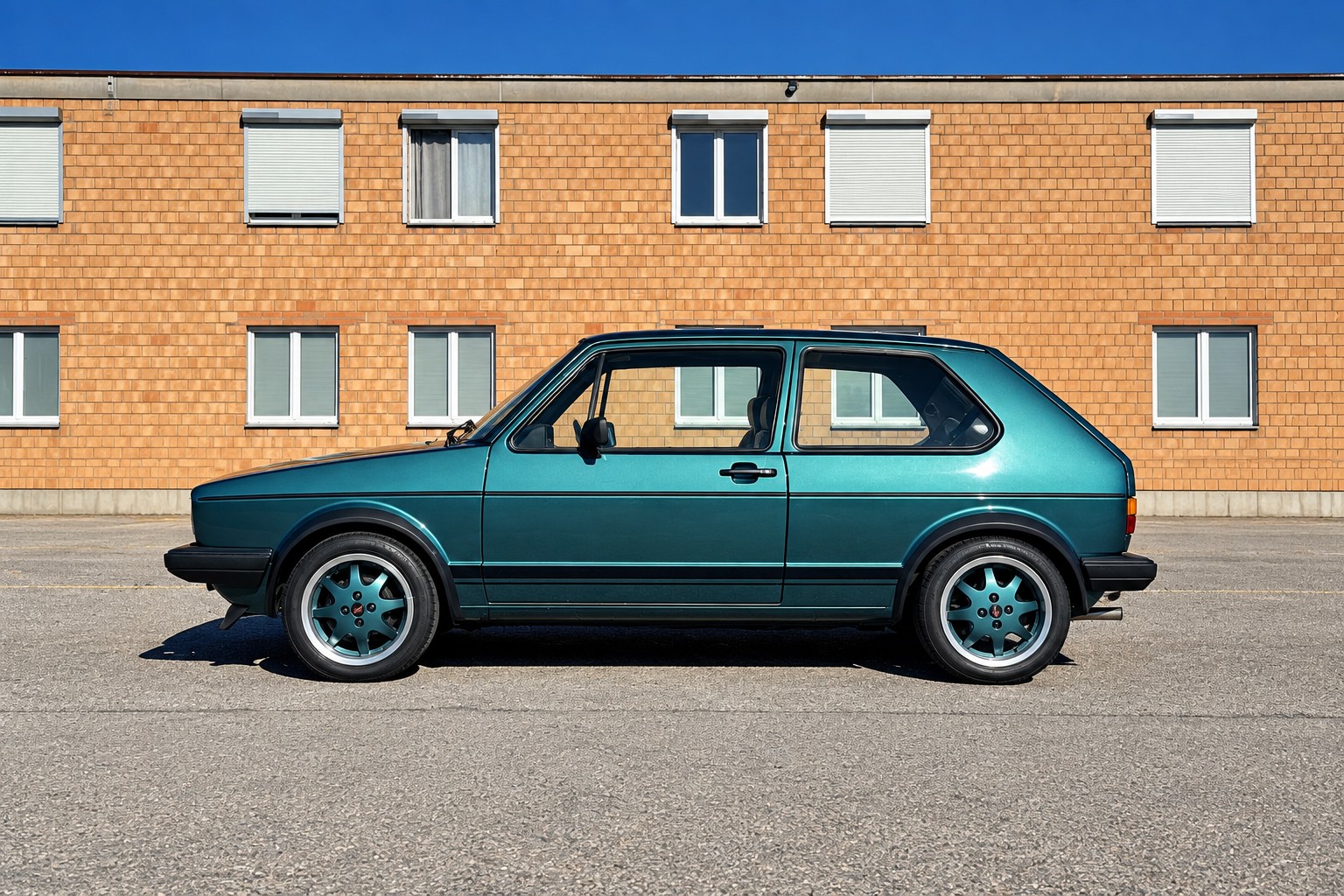 VW Golf 1800 GTI-image-2