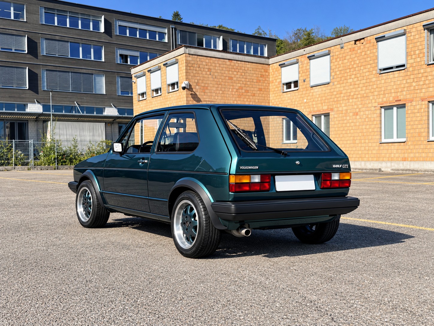 VW Golf 1800 GTI-image-3