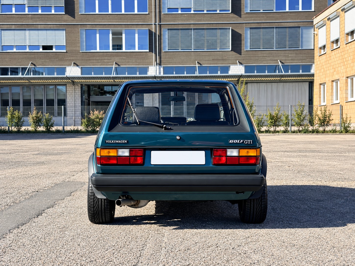 VW Golf 1800 GTI-image-15