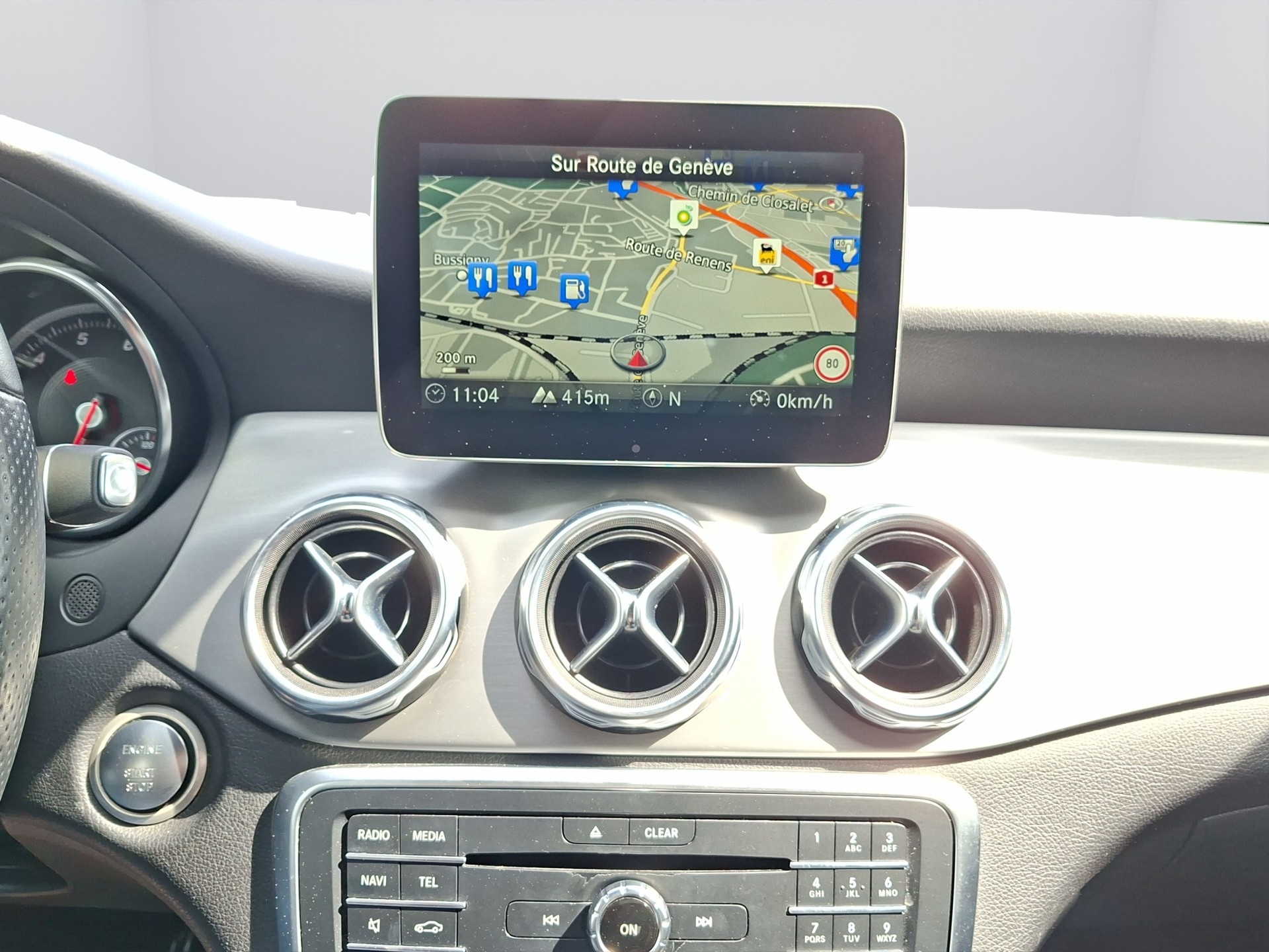 MERCEDES-BENZ GLA 250 AMG Line 4Matic 7G-DCT-image-12
