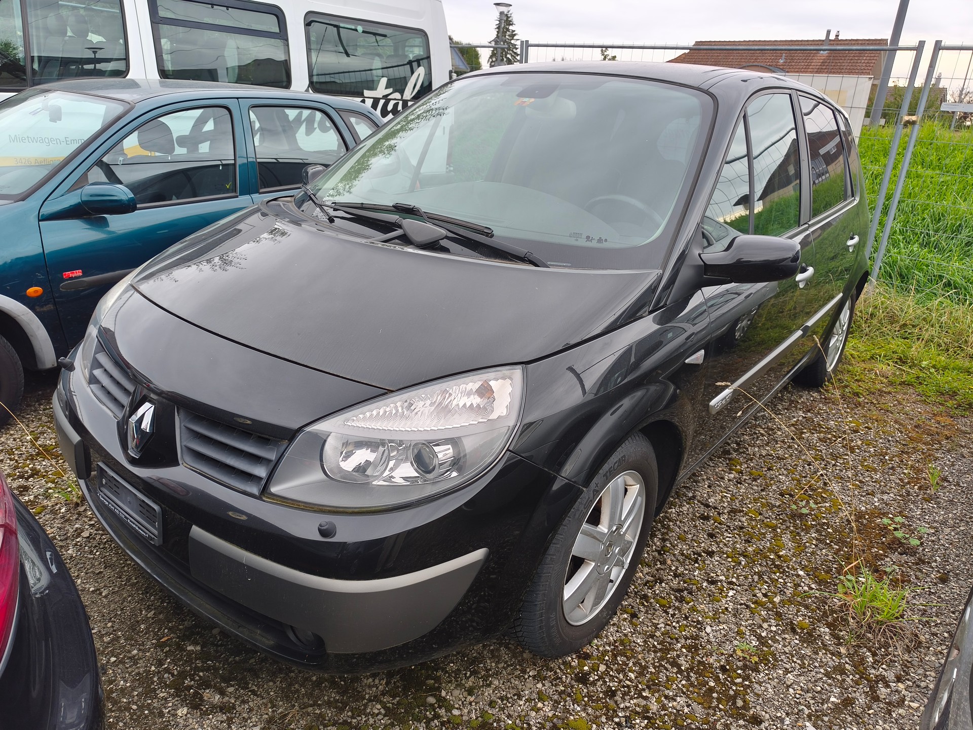 RENAULT Scénic 1.9 dCi Privilège-image-1