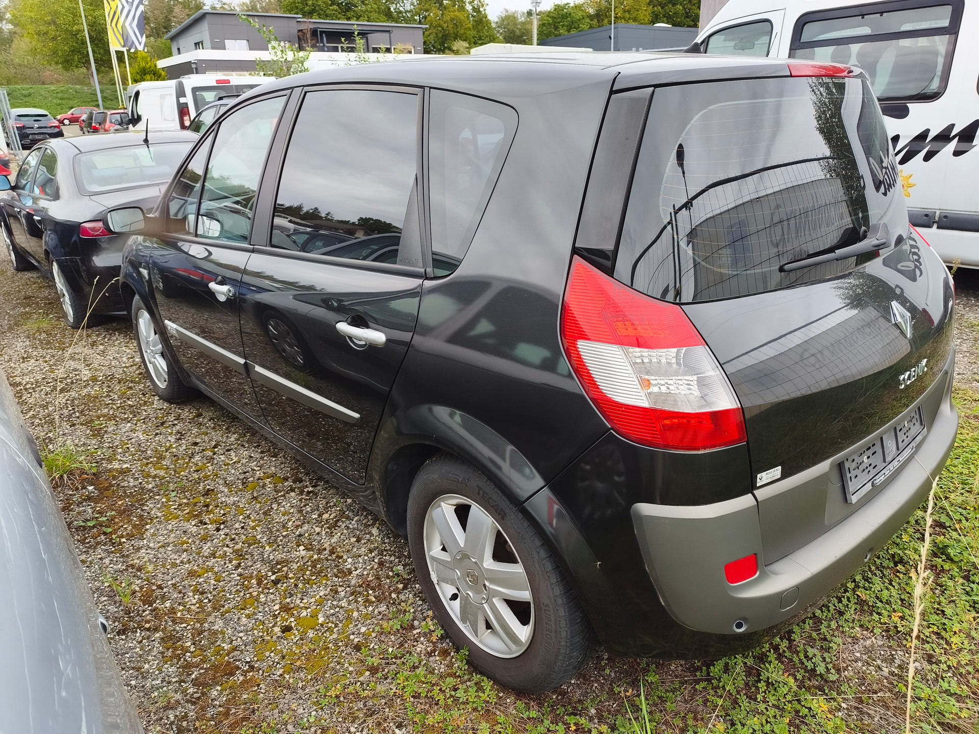 RENAULT Scénic 1.9 dCi Privilège-image-2