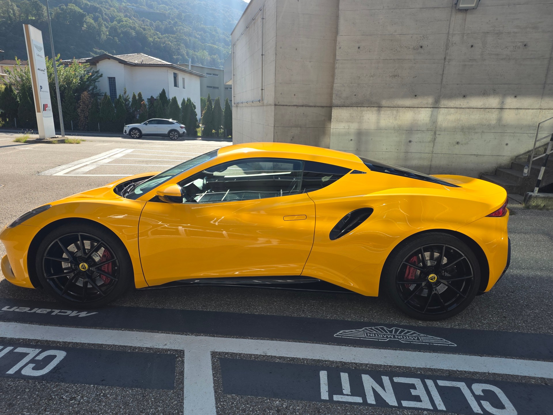 LOTUS Emira First Edition-image-5
