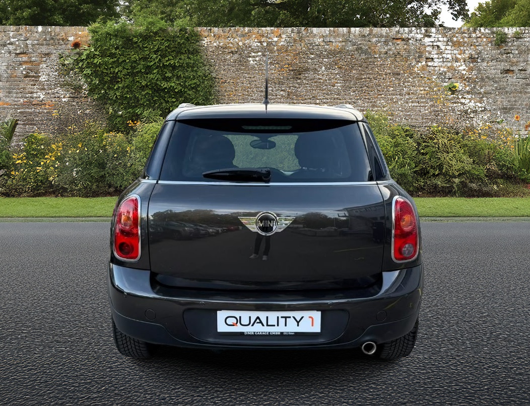 MINI Countryman Cooper D FWD Steptronic-image-3