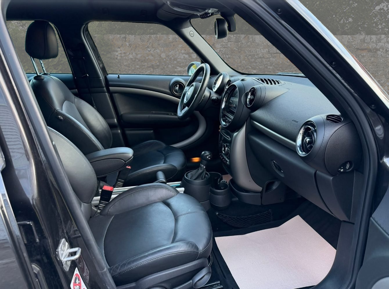 MINI Countryman Cooper D FWD Steptronic-image-12