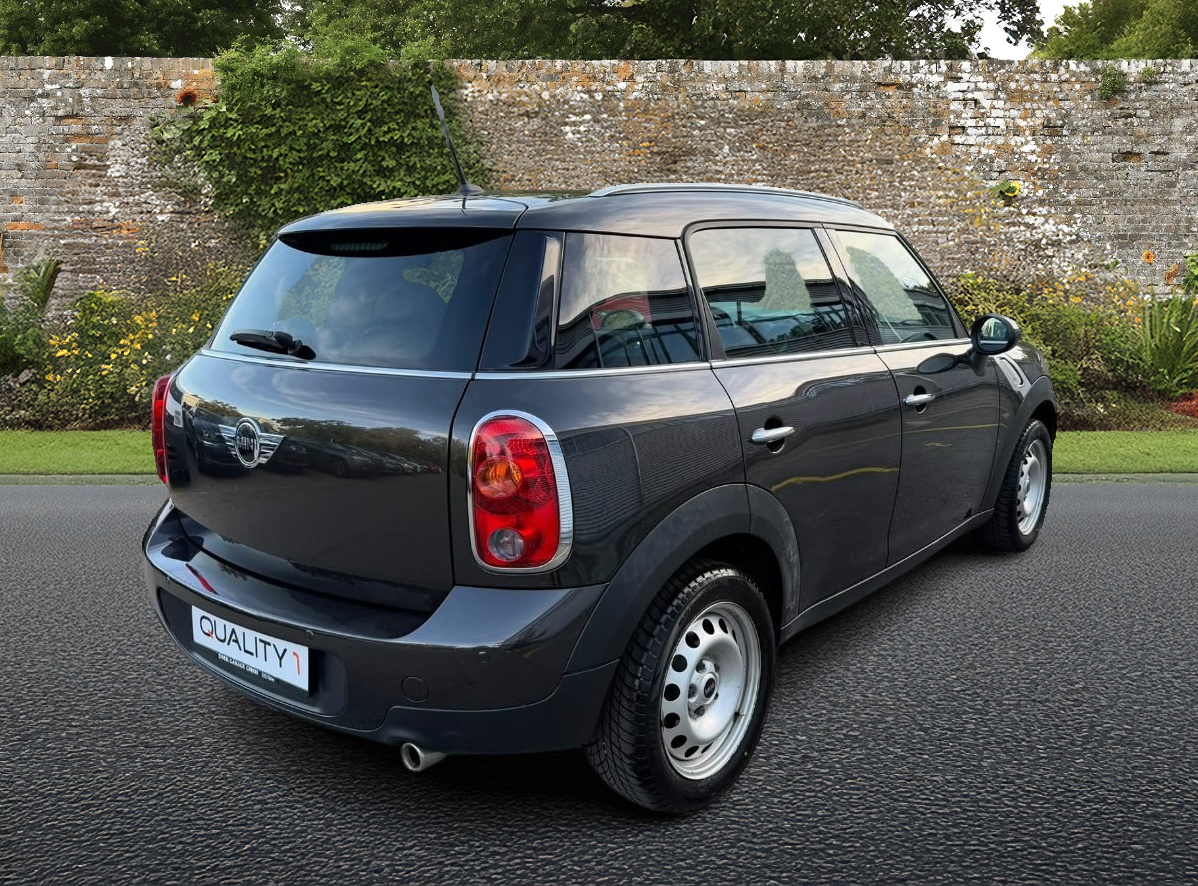 MINI Countryman Cooper D FWD Steptronic-image-4