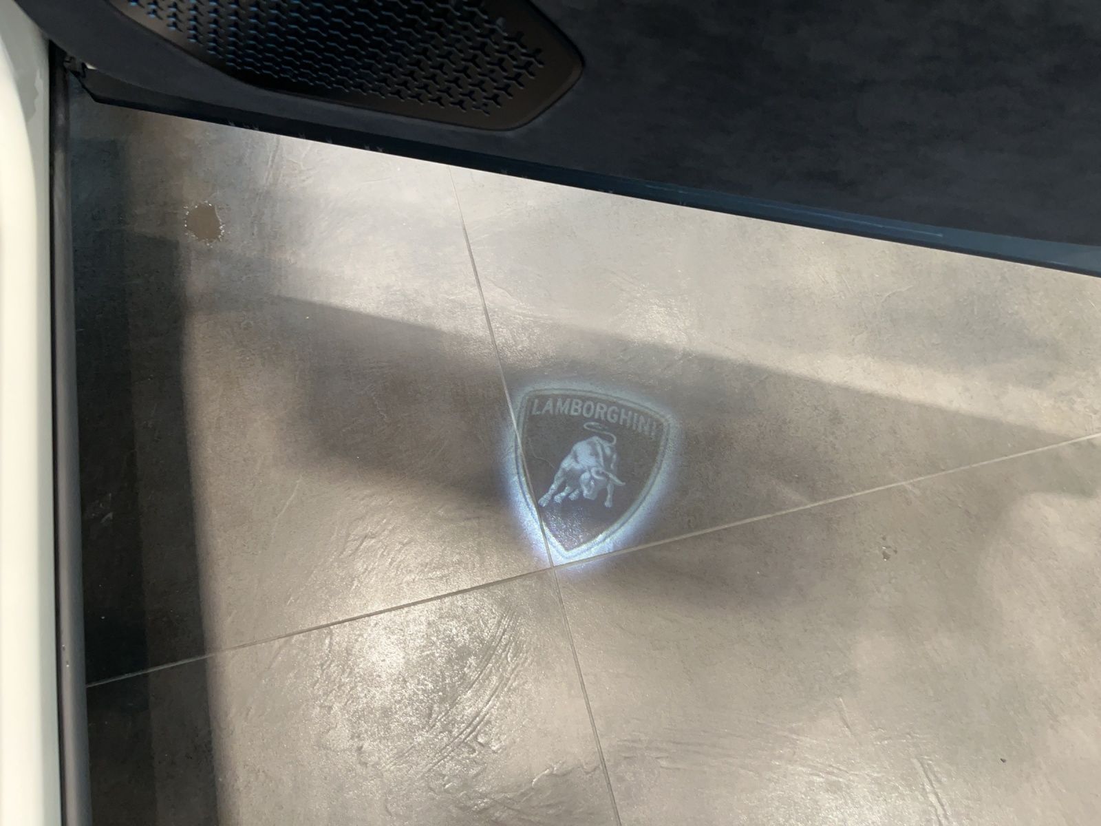 LAMBORGHINI Urus 4.0 S-image-11