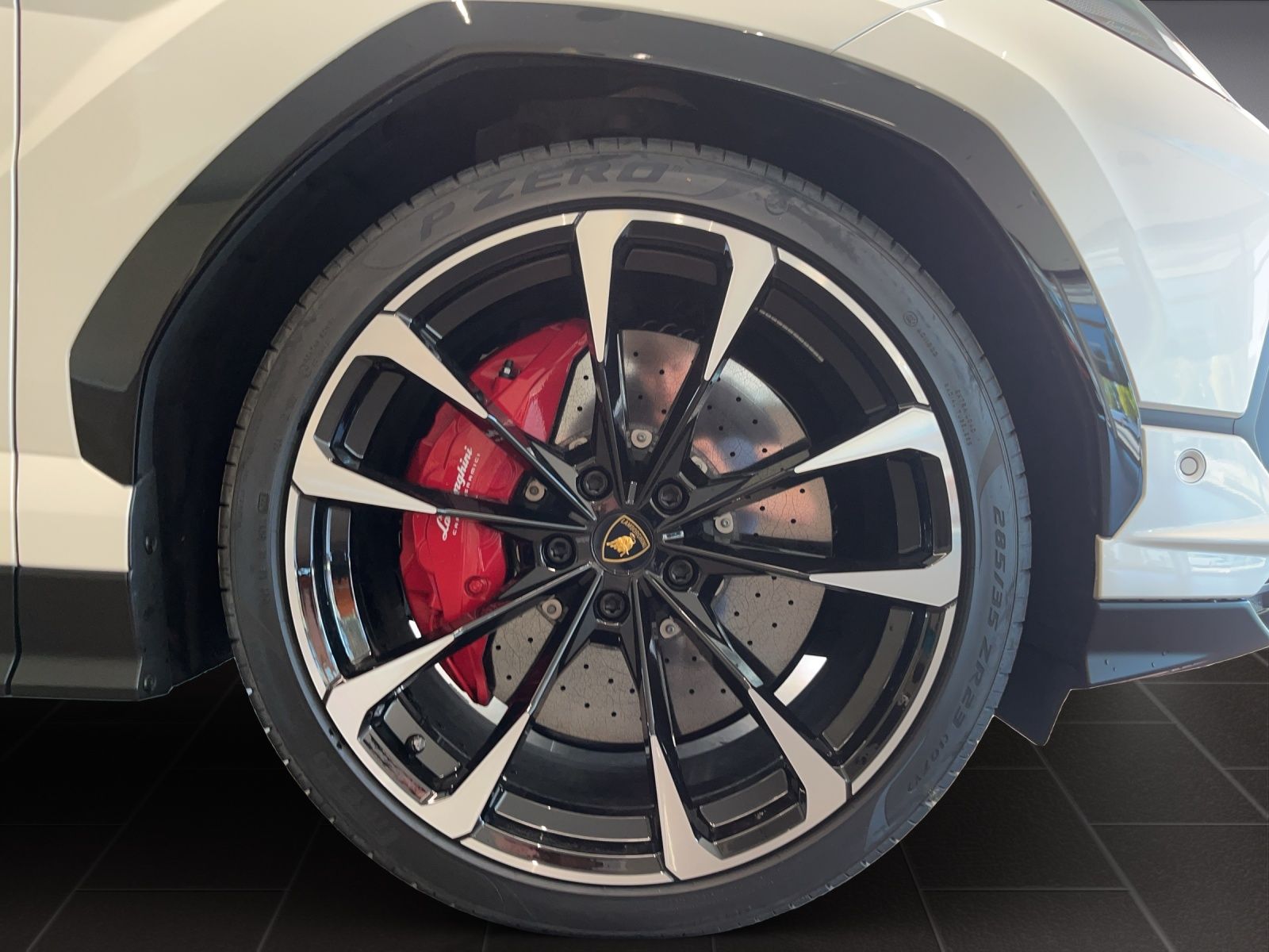 LAMBORGHINI Urus 4.0 S-image-8
