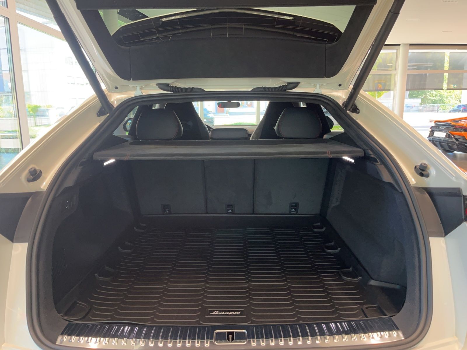 LAMBORGHINI Urus 4.0 S-image-10