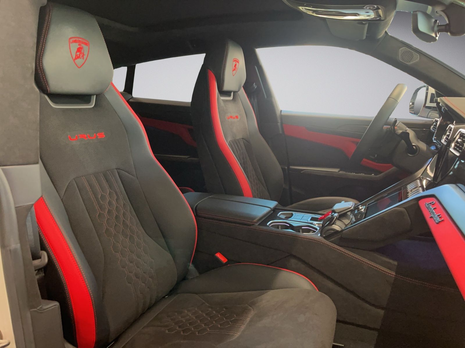 LAMBORGHINI Urus 4.0 S-image-5