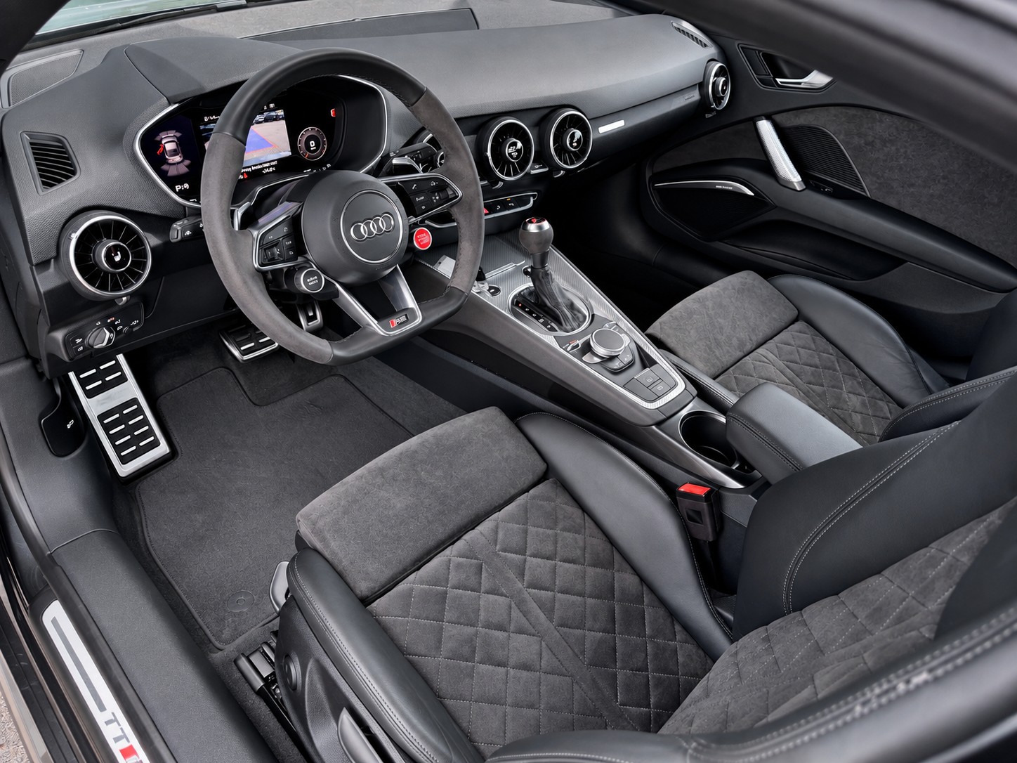 AUDI TT Coupé TTRS quattro S-tronic-image-9