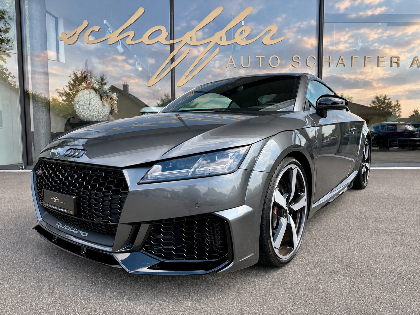 AUDI TT Coupé TTRS quattro S-tronic-image-1