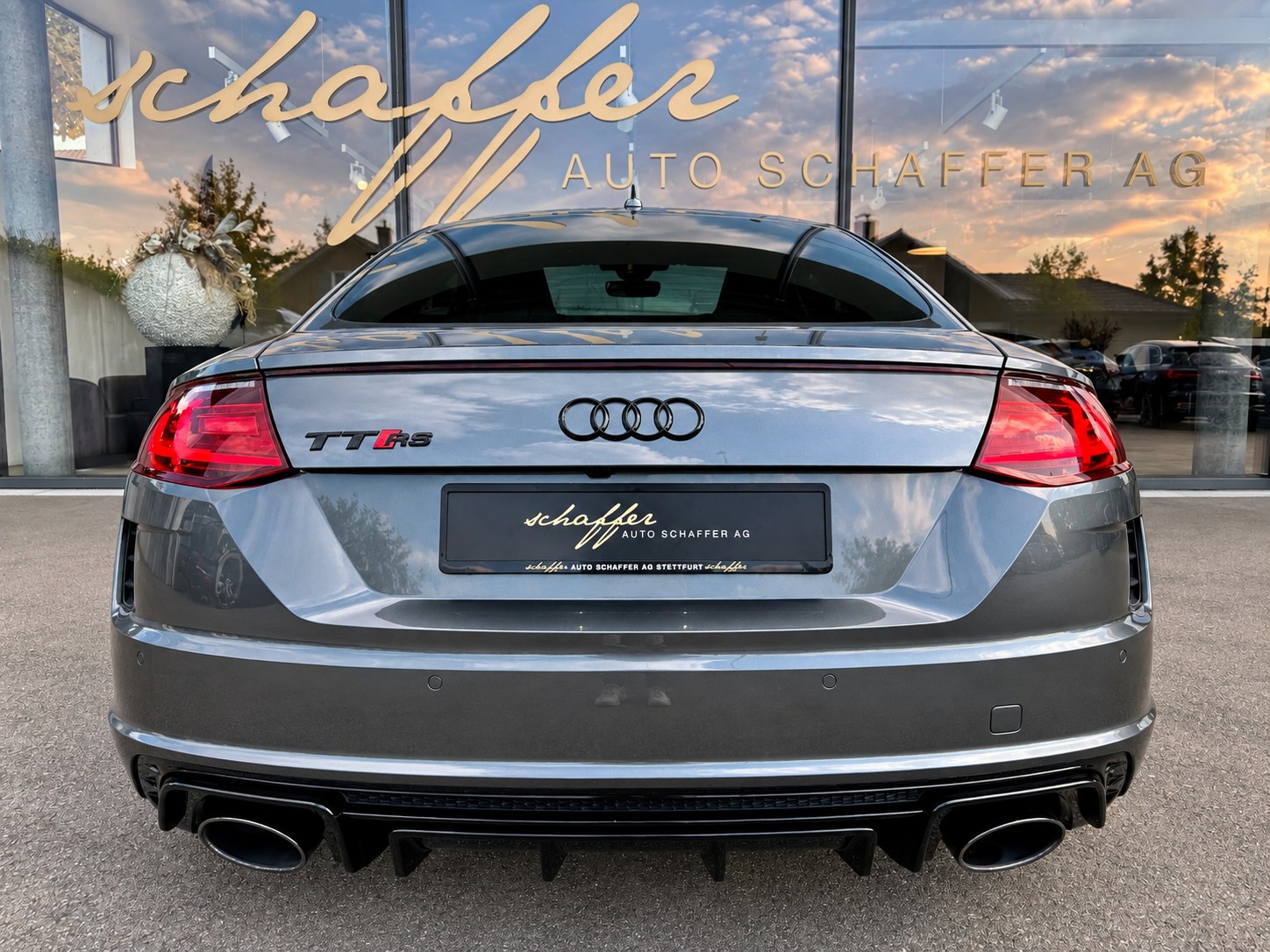 AUDI TT Coupé TTRS quattro S-tronic-image-5