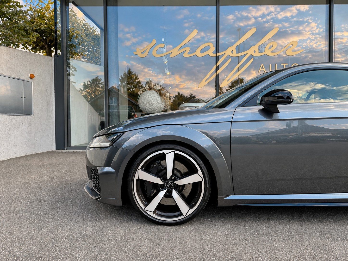 AUDI TT Coupé TTRS quattro S-tronic-image-3
