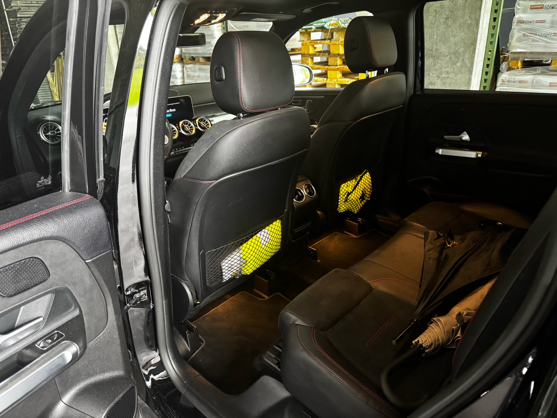 MERCEDES-BENZ GLB 250 AMG Line 4matic-image-4