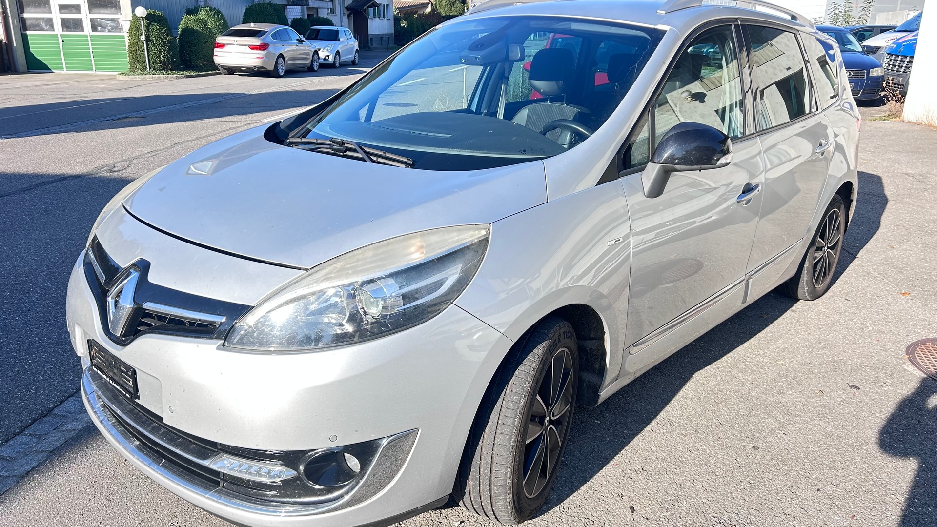 RENAULT Grand Scénic 1.2 16V Turbo Bose Edition-image-0