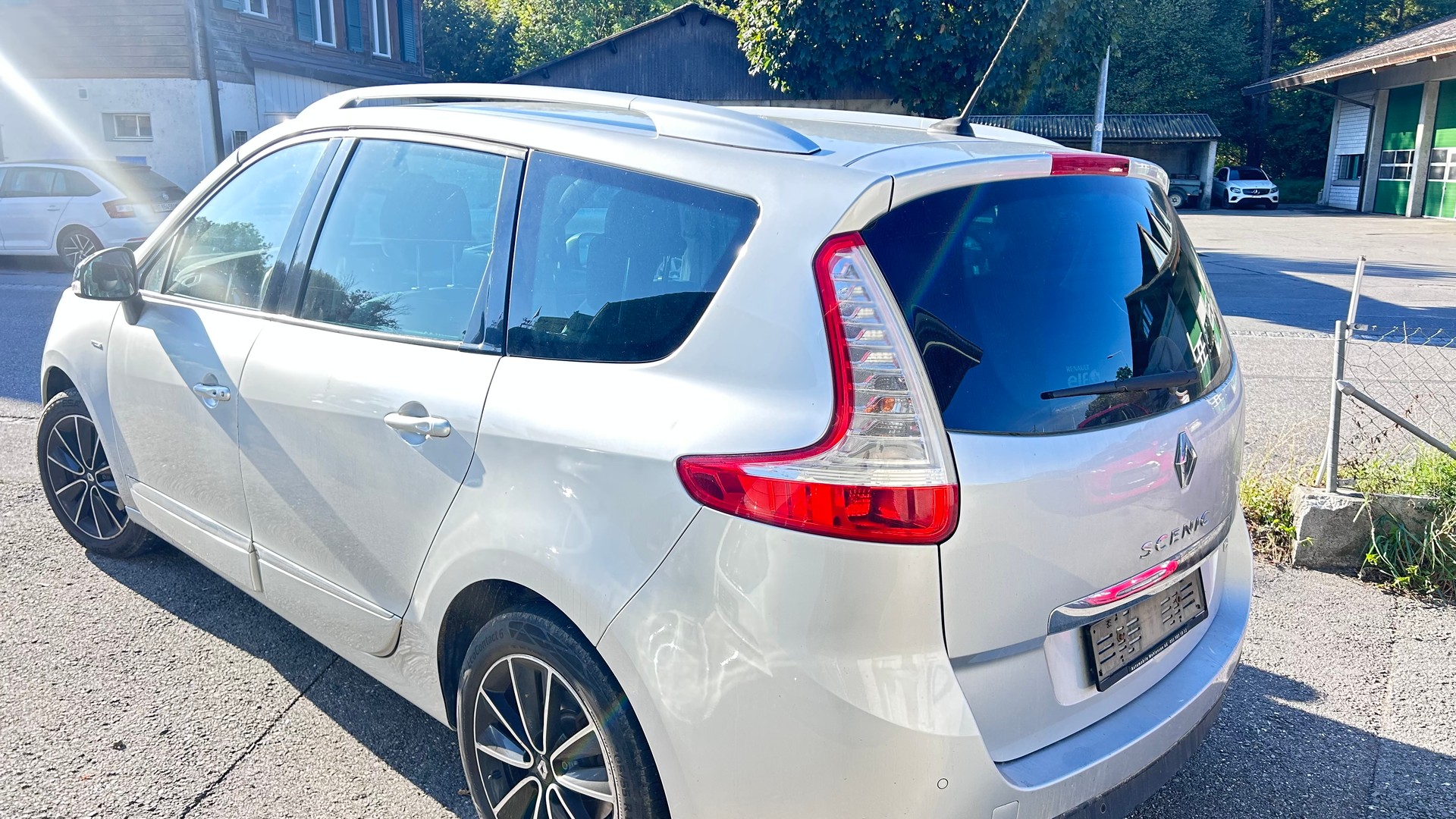 RENAULT Grand Scénic 1.2 16V Turbo Bose Edition-image-5