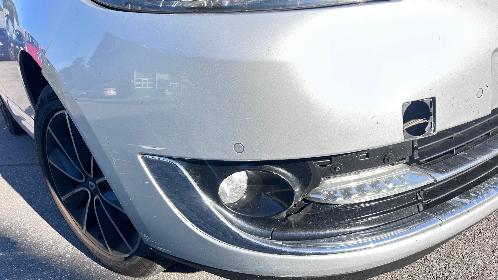 RENAULT Grand Scénic 1.2 16V Turbo Bose Edition-image-4