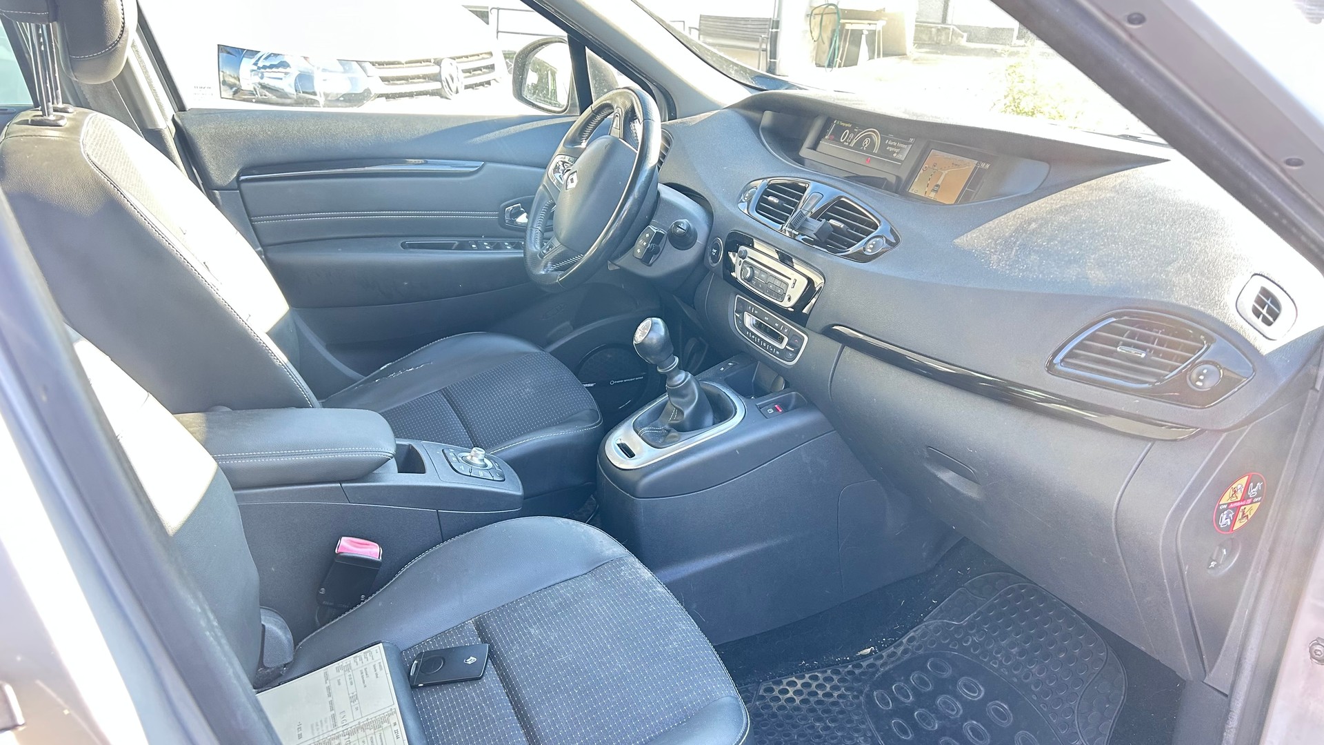 RENAULT Grand Scénic 1.2 16V Turbo Bose Edition-image-9