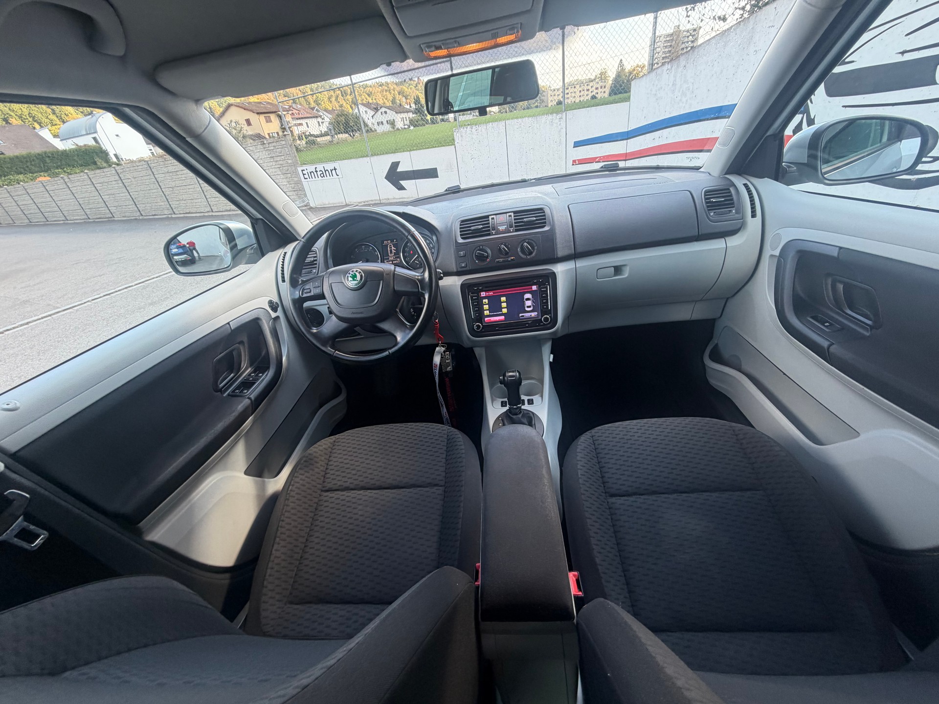 SKODA Fabia 1.2 TSI Ambiente DSG-image-6
