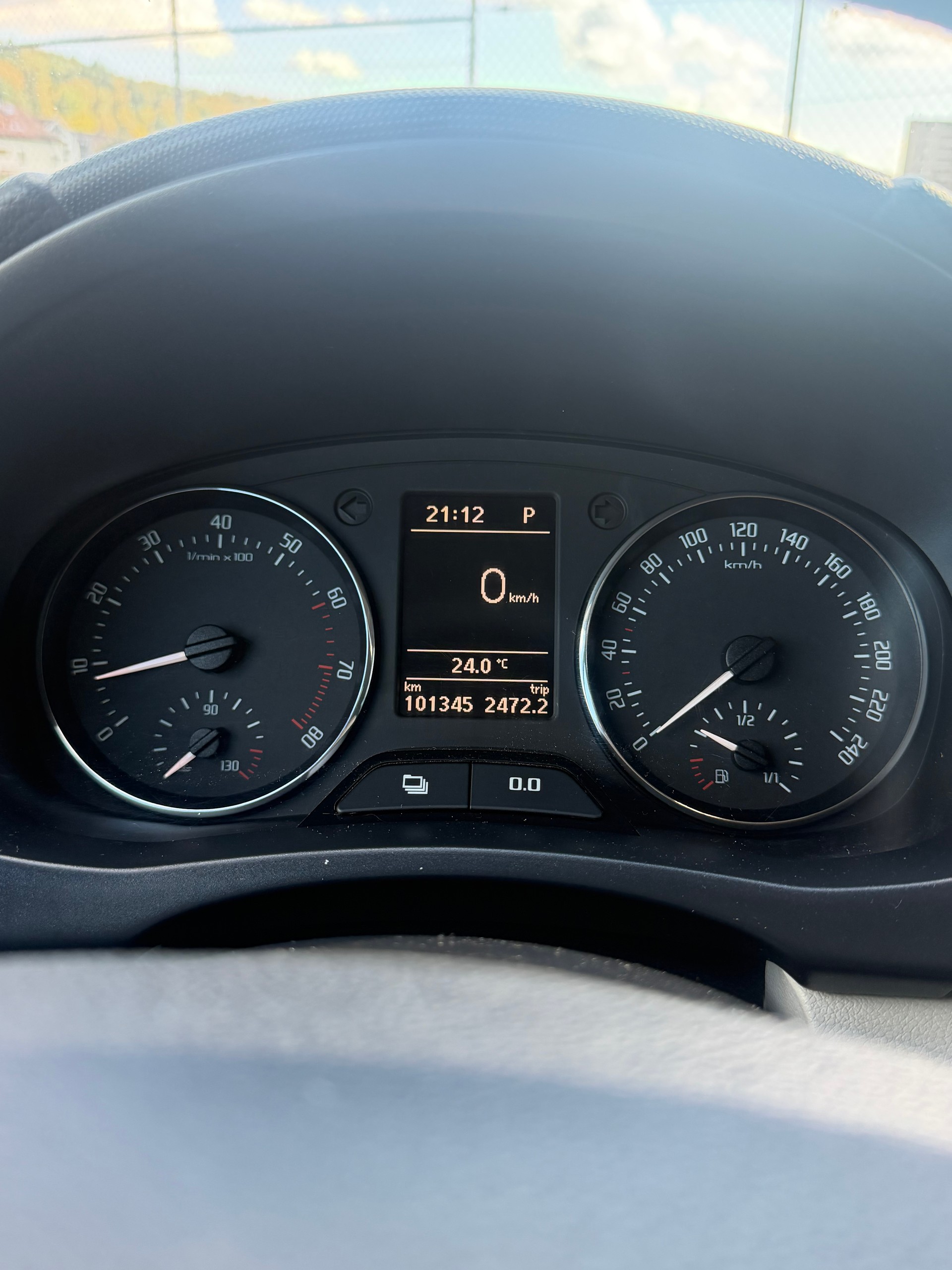 SKODA Fabia 1.2 TSI Ambiente DSG-image-7