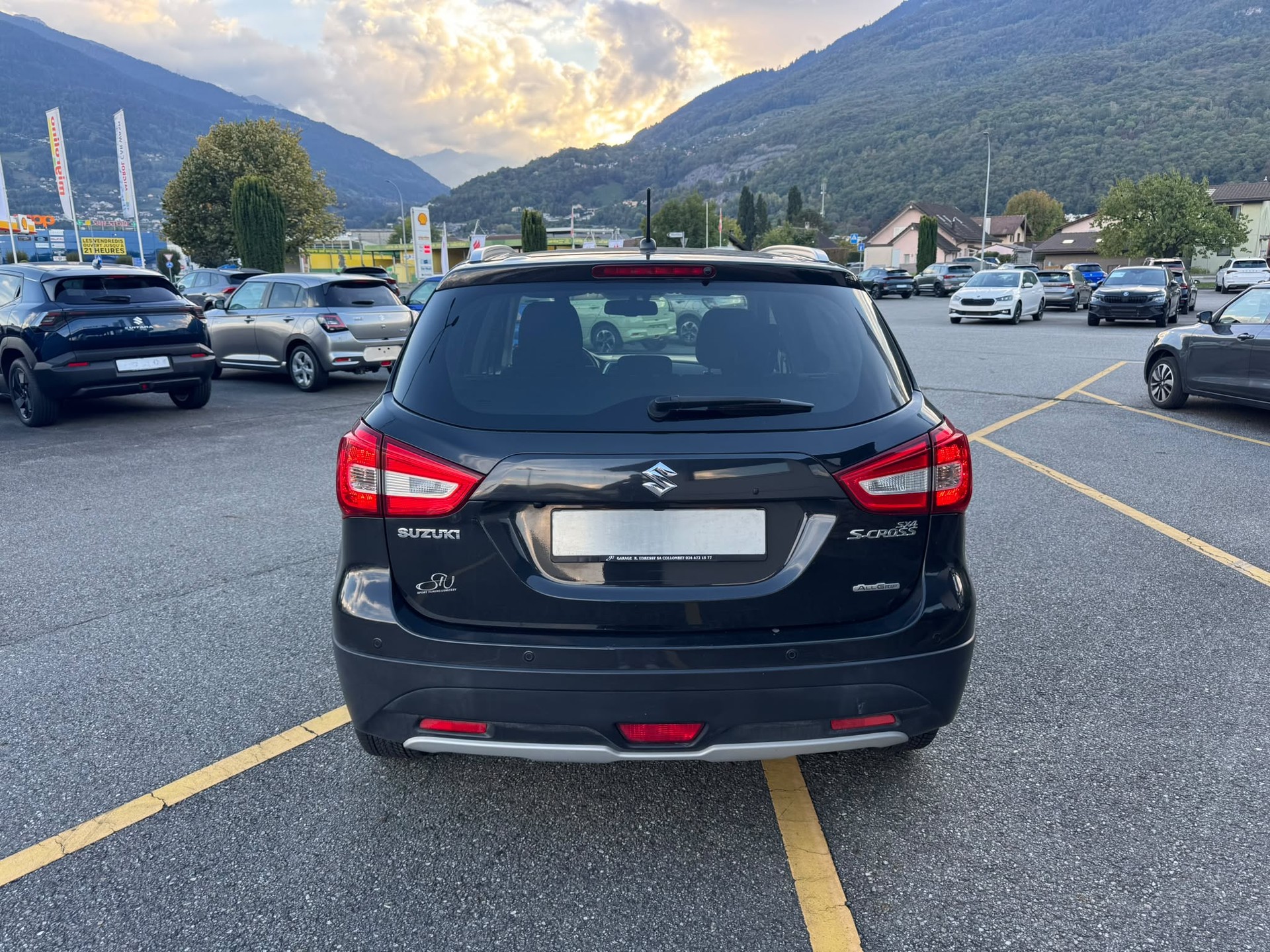 SUZUKI SX4 S-Cross 1.4 16V Piz Sulai 4WD Automatic-image-3