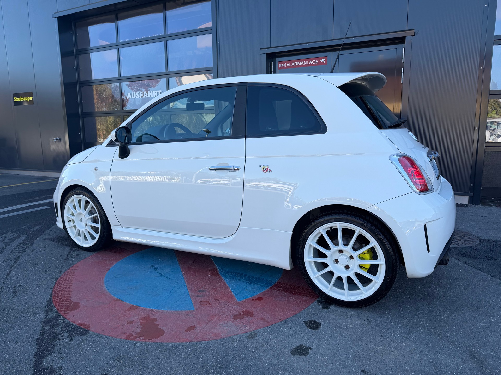 FIAT 500 1.4 16V Turbo Abarth SS-image-5