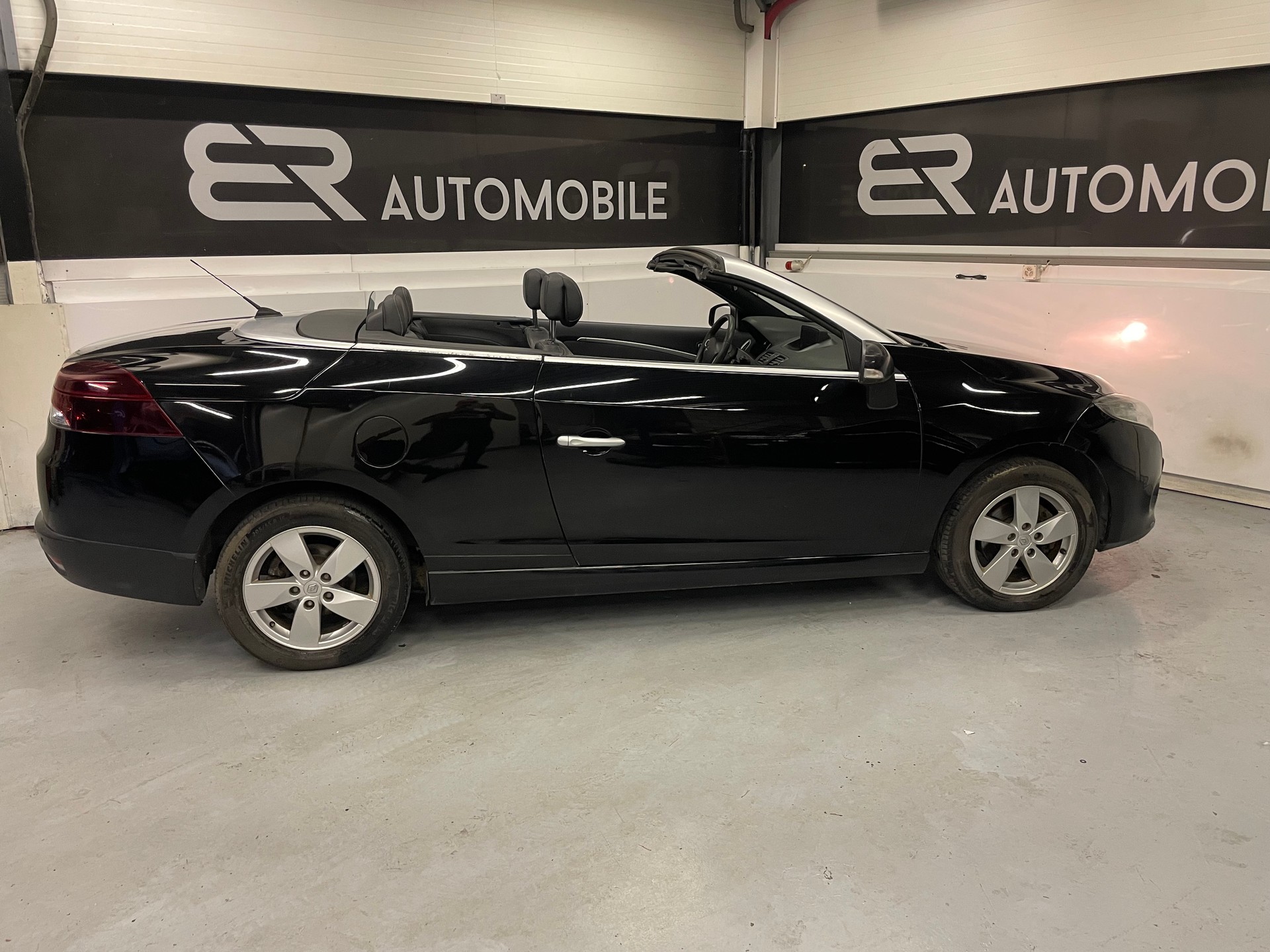 RENAULT Mégane CC 1.4 16V Turbo Dynamique-image-3