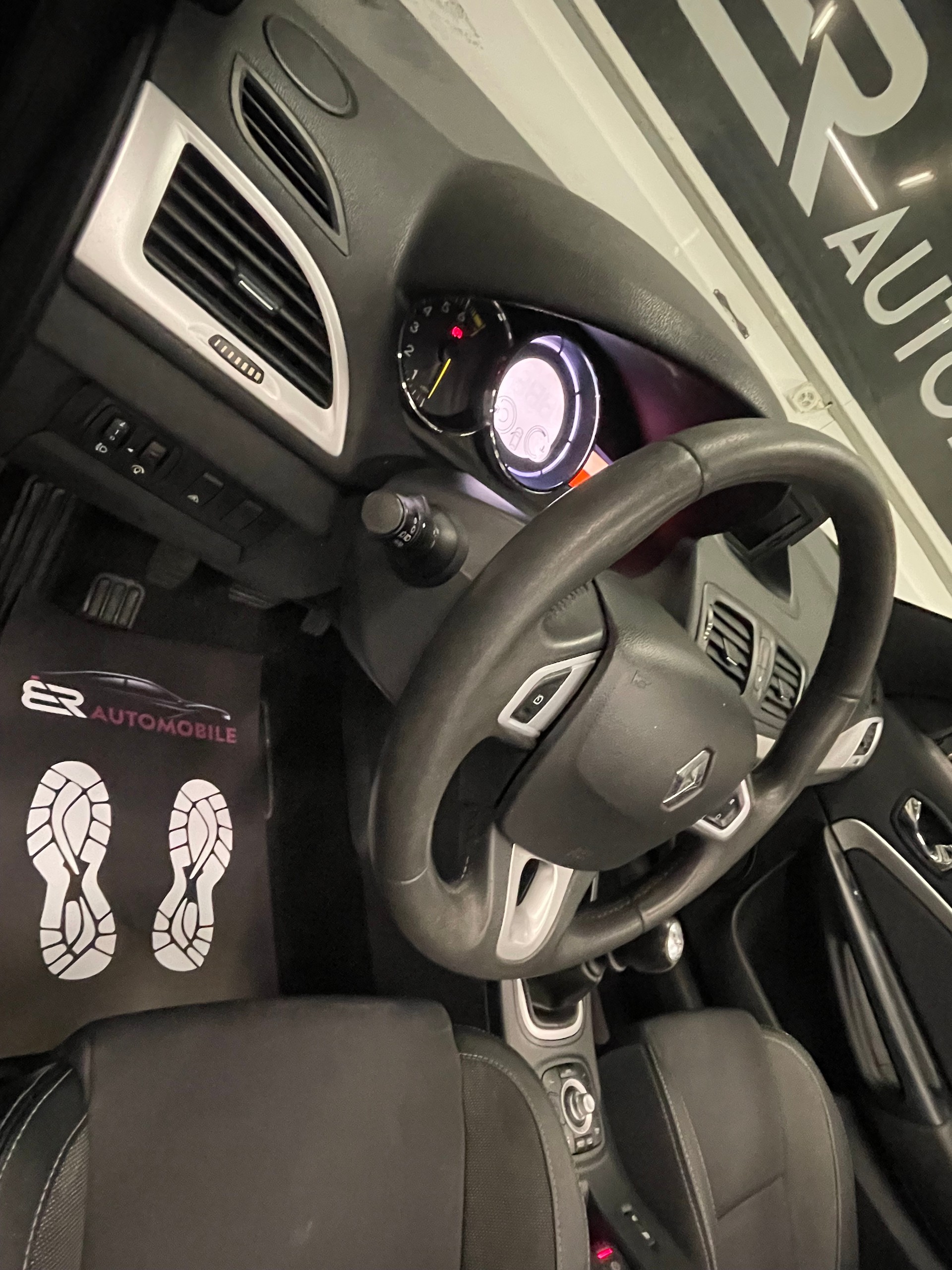 RENAULT Mégane CC 1.4 16V Turbo Dynamique-image-13