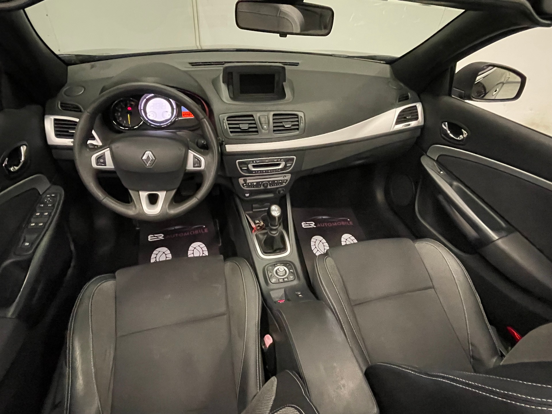 RENAULT Mégane CC 1.4 16V Turbo Dynamique-image-11