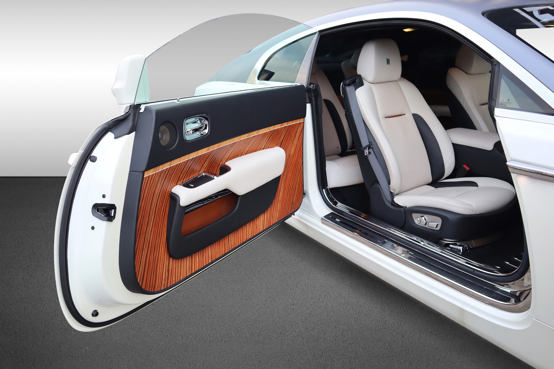 ROLLS-ROYCE Wraith 6.6 V12-image-8