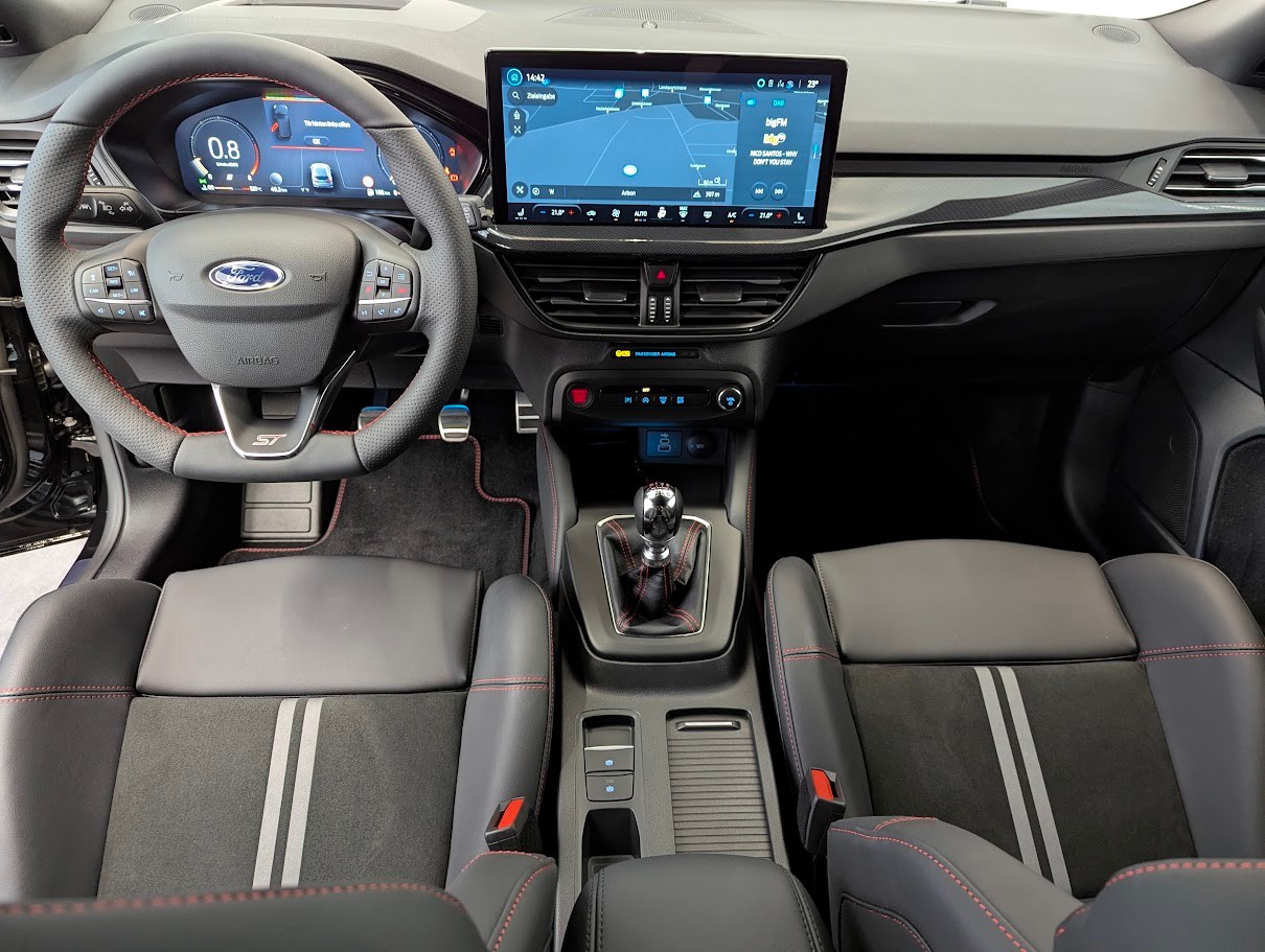 FORD Focus 2.3 EcoB ST X 6-Gang Hand *NEUWAGEN MIT TAGESZUL. 5J GAR B&O NAVI HEAD-UP PIXEL-LED ASSISTS*-image-27