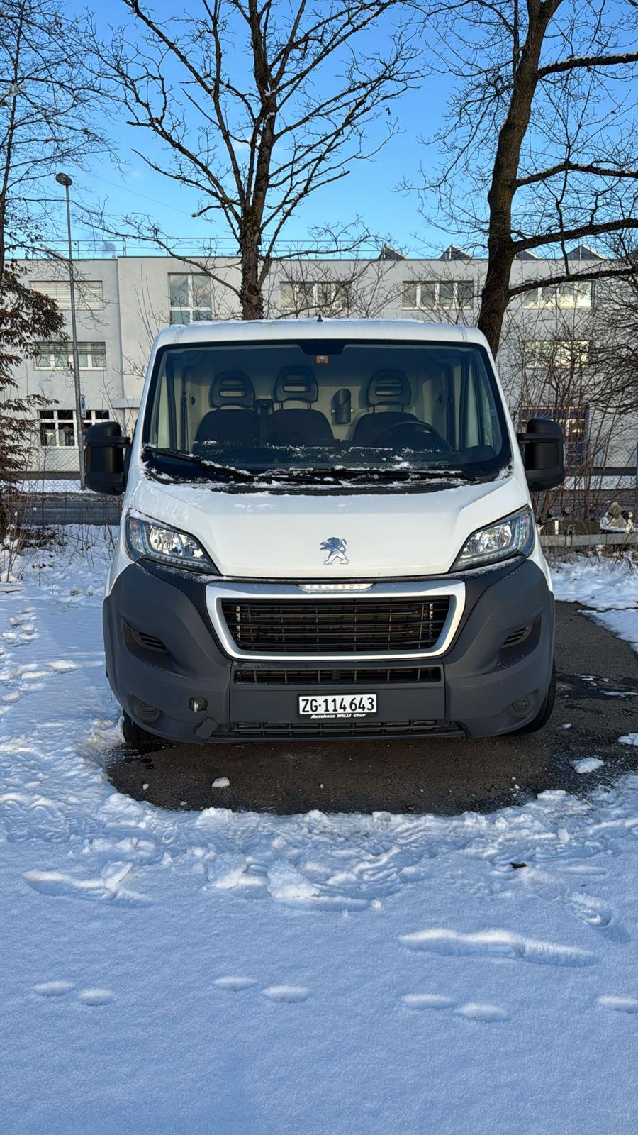 PEUGEOT Boxer 2.2 HDI 330 Allure L2H1-image-2