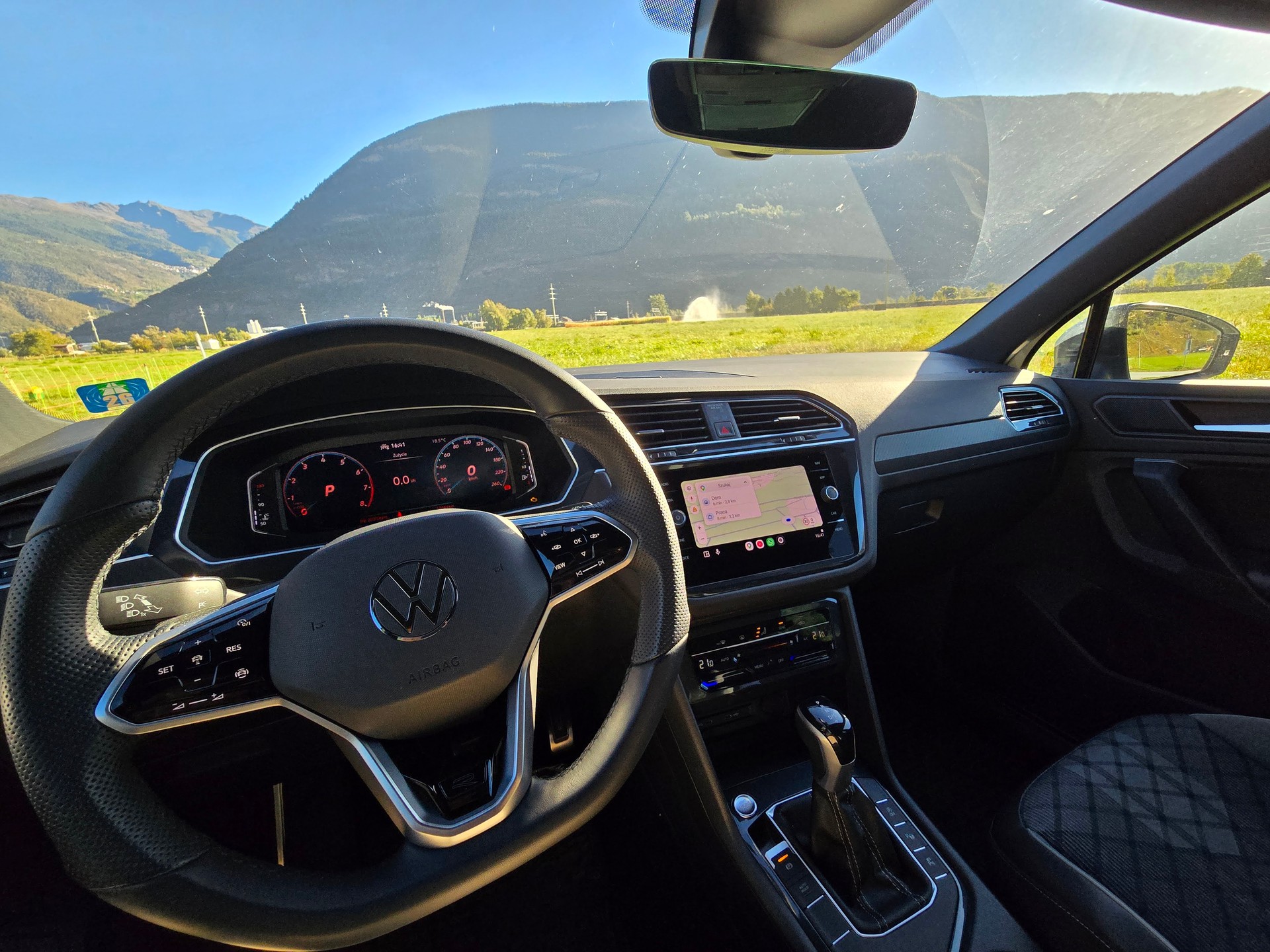 VW 1.5 TSI R-Line 2WD-image-3