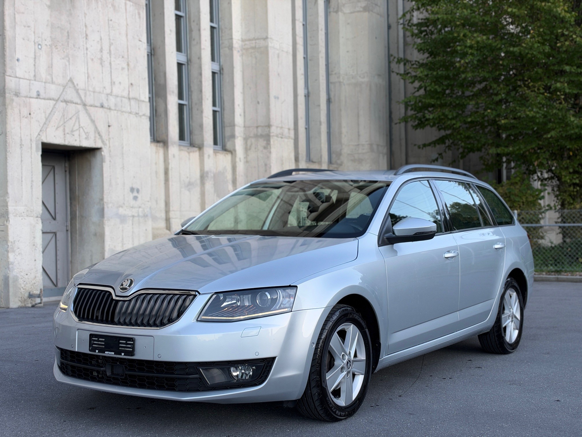 Car photo