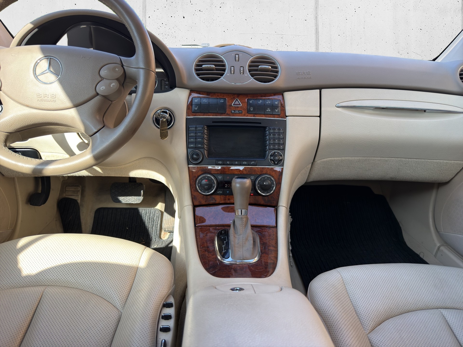 MERCEDES-BENZ CLK 500 Elégance 7G-Tronic-image-17