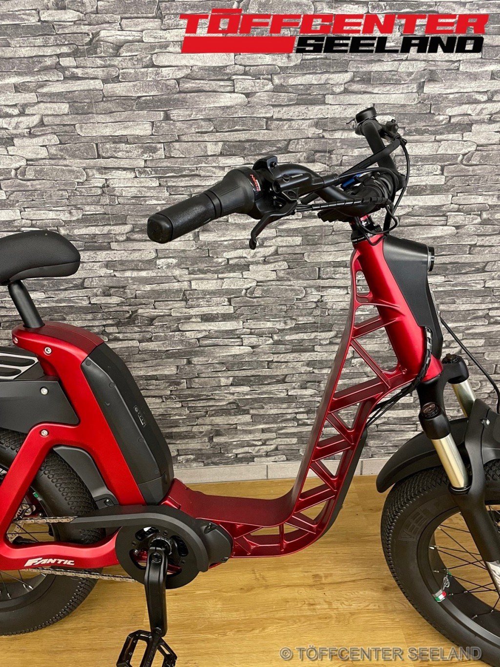 FANTIC Issimo Elektrobike-showroom-element-3