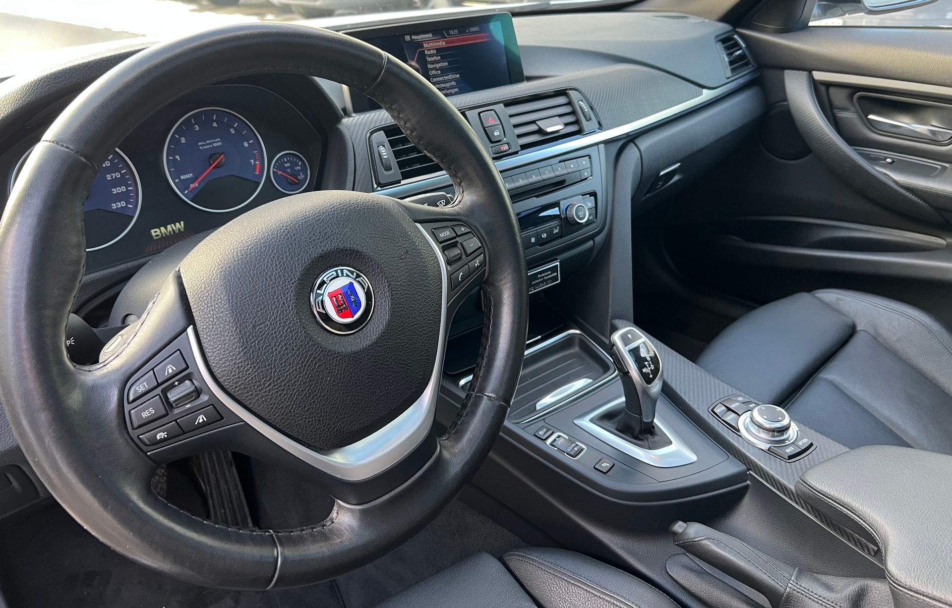 BMW-ALPINA B3 BiTurbo Touring 3.0 xDrive Switch-Tronic-image-2