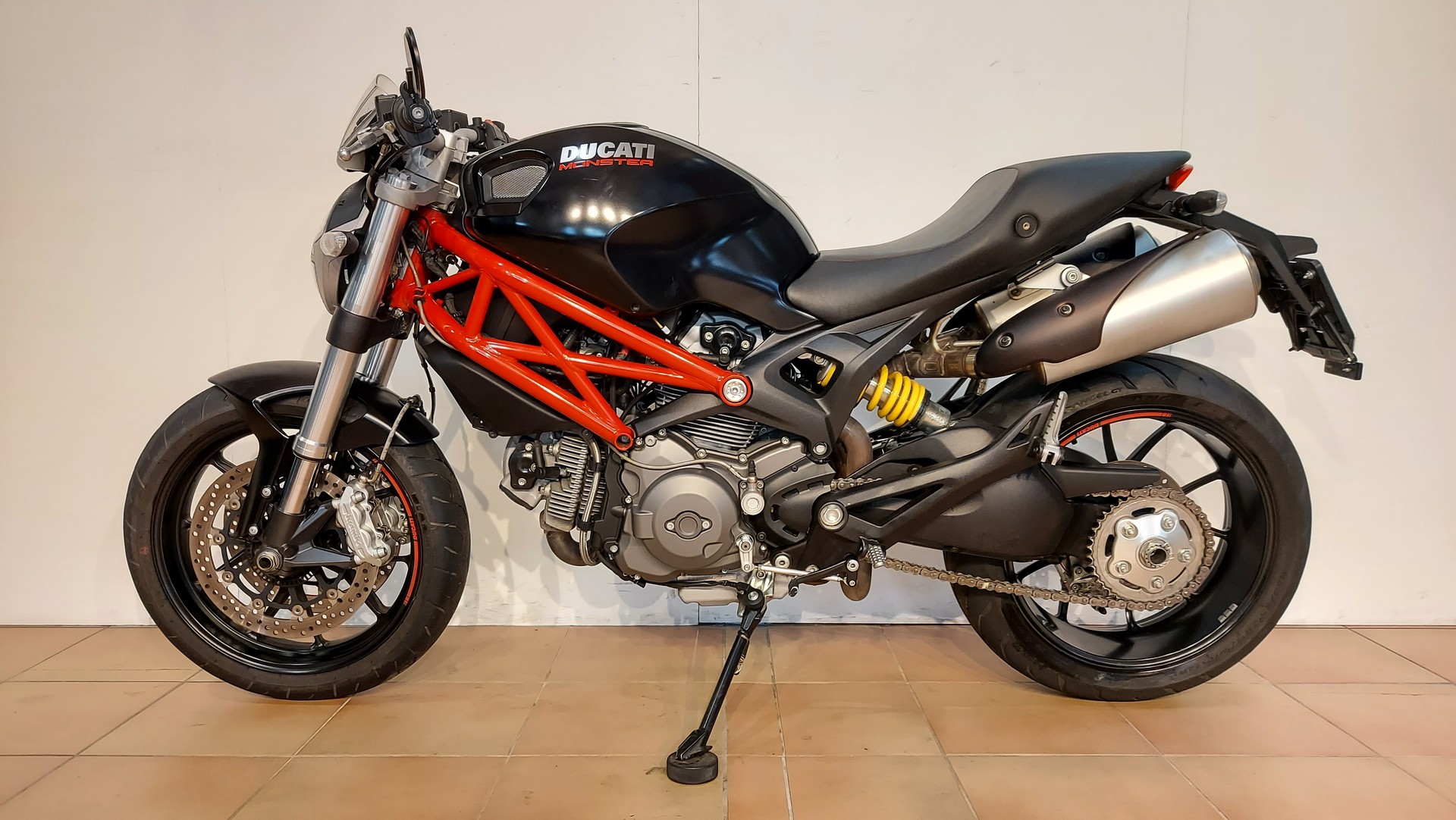 DUCATI Monster 796M ABS-showroom-element-1